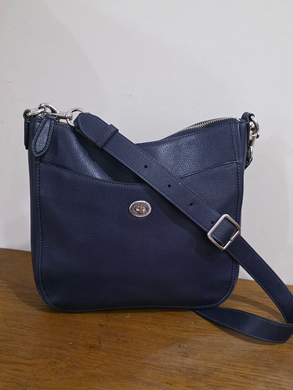 Like New!Coach Blue navy Pebbled Leather Crossbody Bag